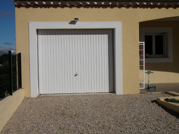 porte garage blanc